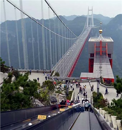 鳳凰古城、晚會(huì)、下游沱江泛舟兩日游