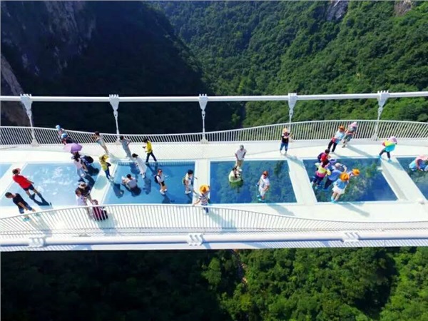玻璃橋、天門山玻璃棧道“新奇之旅”一晚2日游B1