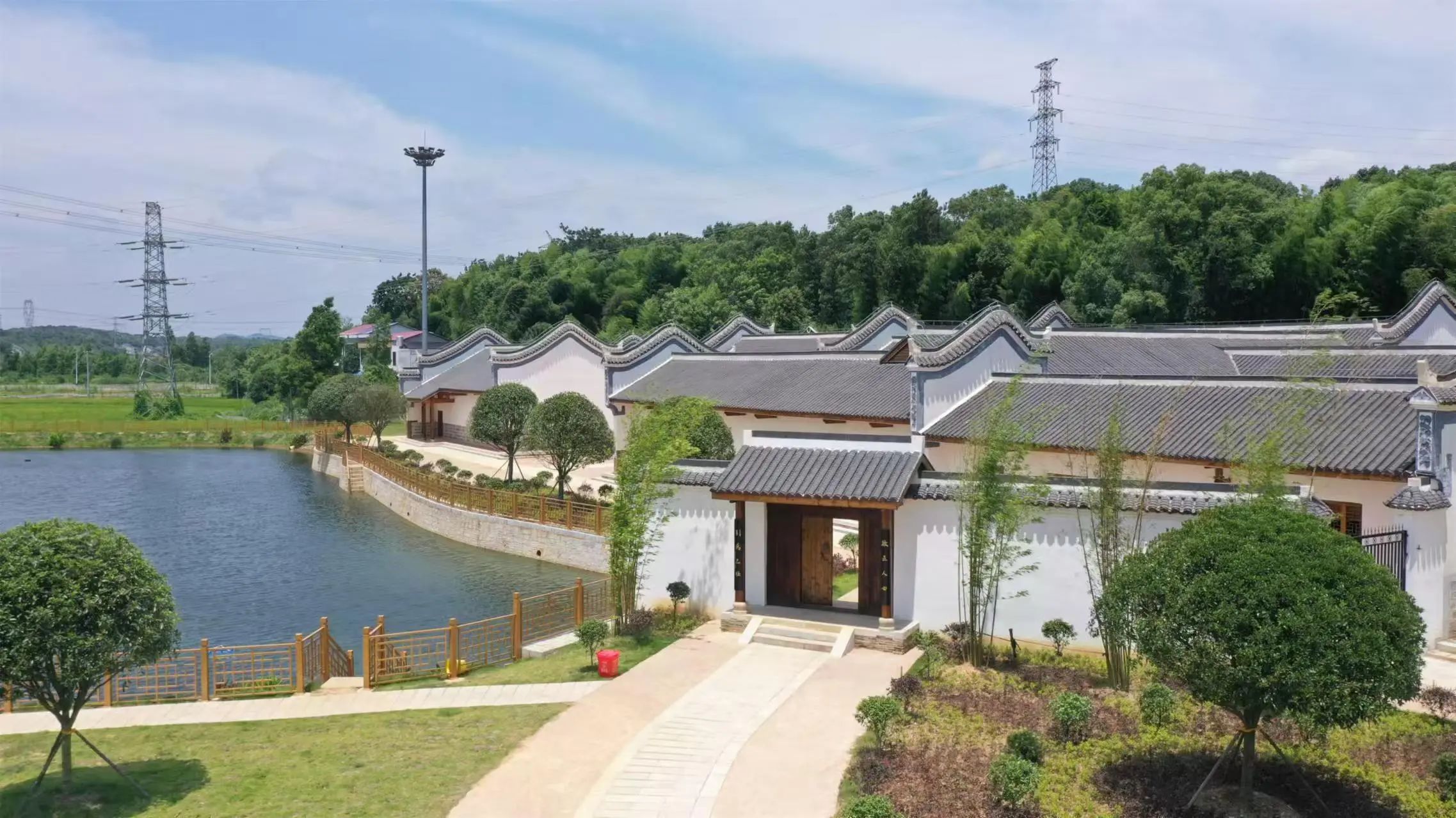 清溪村、天意木國(guó)景區(qū)、明清古巷、市博物館、胡林翼故居二日游